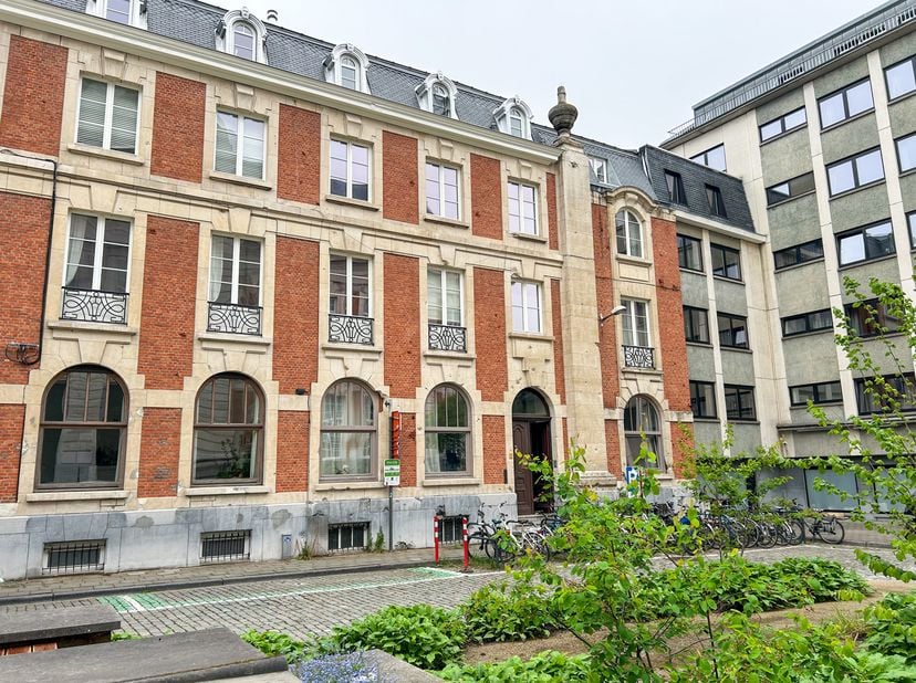 1-slaapkamer appartement op een uitstekende locatie in het hartje van Leuven. <br />
Het appartement is gelegen op de eerste verdieping en is voorzien