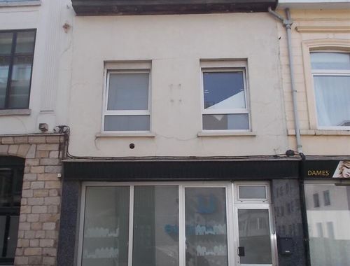                                         Maison deux facades à louer à Menen, € 700
