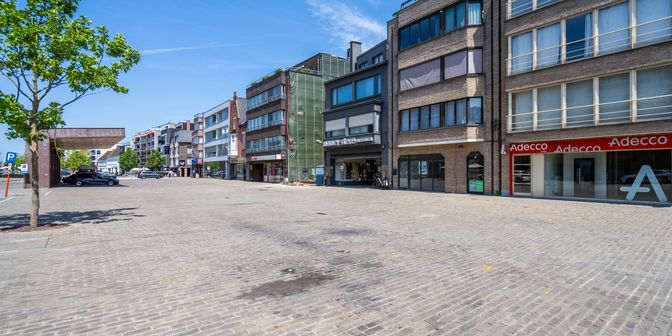 Bien professionnel à vendre à Markt 35, 9800 Deinze