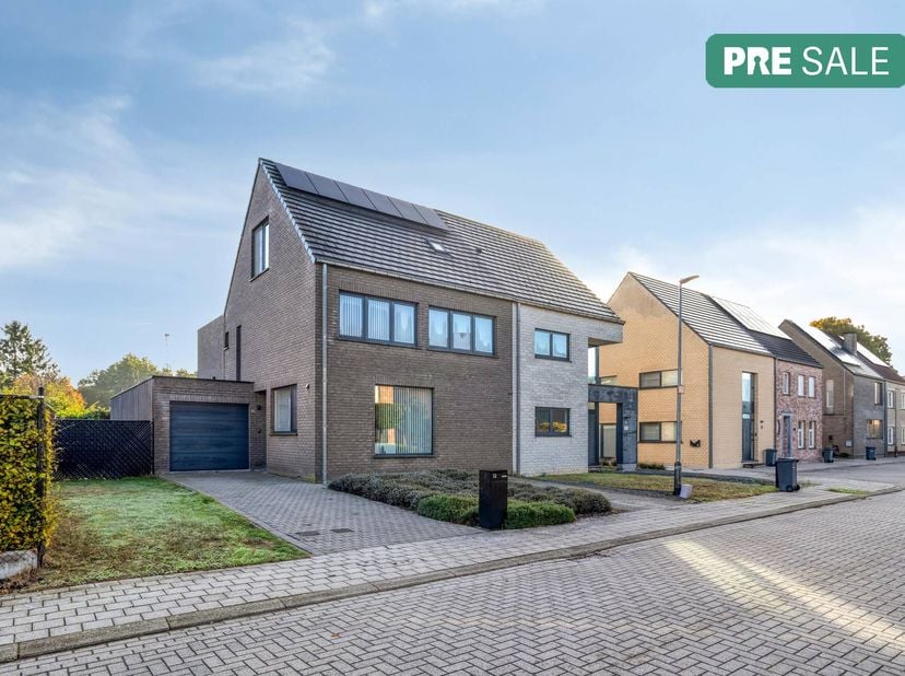 Huis te koop in Ploegstraat 11,
                    2200 Morkhoven