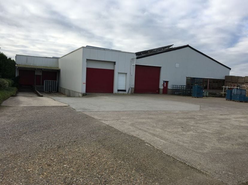 Bedrijfsvastgoed te huur in Mechelbaan 93,
                    2860 Sint-Katelijne-Waver