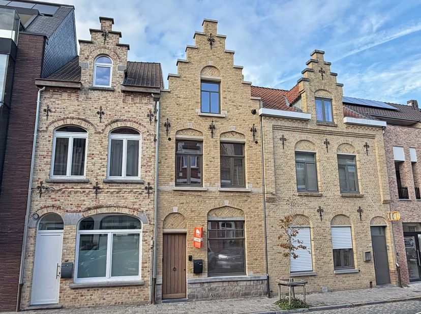 Huis te huur in Merghelynckstraat 11,
                    8900 Ieper