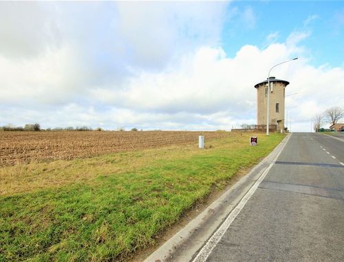                                         Terrain à bâtir à vendre à Neuville, € 69.000
