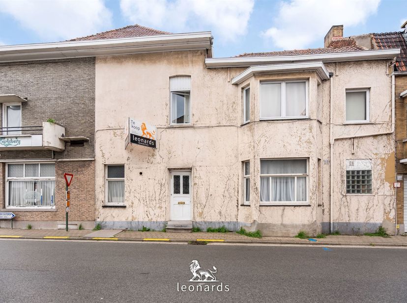 Huis te koop in Stationsplein 13,
                    8770 Ingelmunster