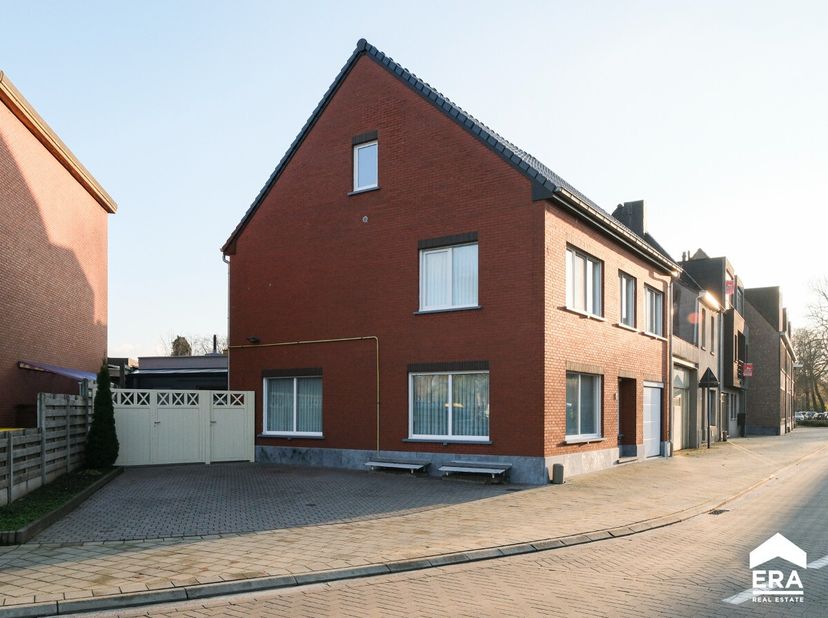 Huis te koop in Ven 8,
                    2250 Olen