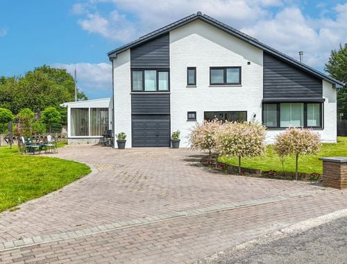                                         Woning te koop in Heusden, € 439.000
