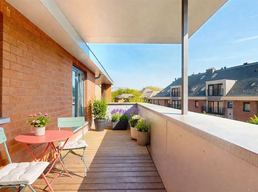Génération Immo a le plaisir de vous présenter cet appartement 1 chambre idéalement situé à Ottignies, à proximité immédiate de la gare, des commerces