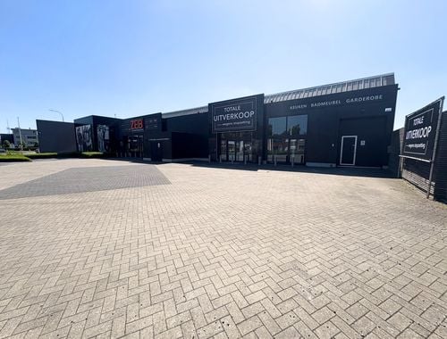                                         Bien commercial à louer à Lier, € 11.250
