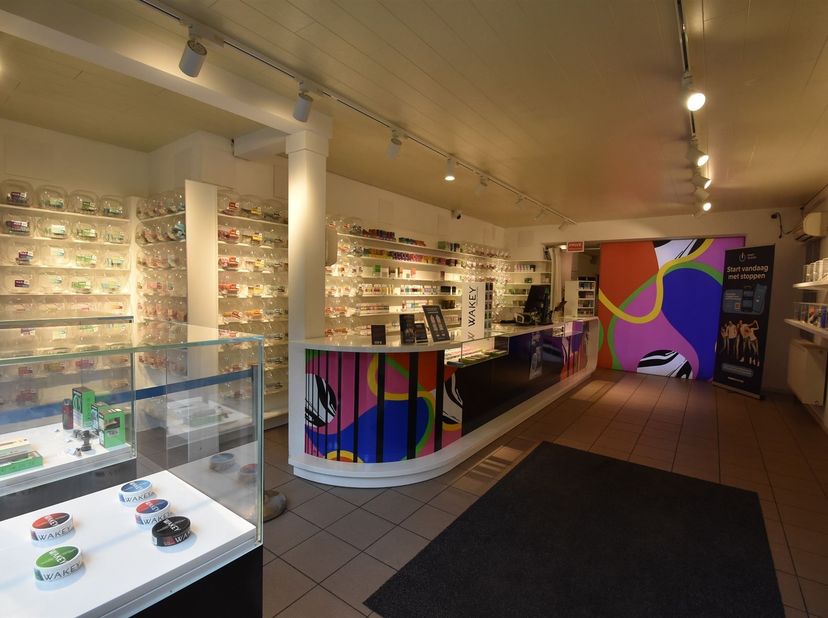 NIEUW BIJ ANIMOVASTGOED!!!<br />
<br />
Handelspand op toplocatie te Houthalen!<br />
<br />
Dit ruime handelspand met uitstekende visibiliteit be