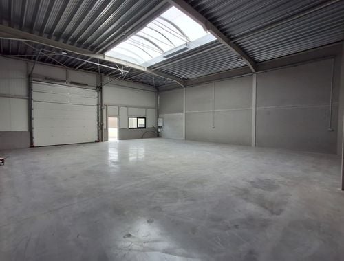                                         Opslagplaats te huur in Aarsele, € 850
