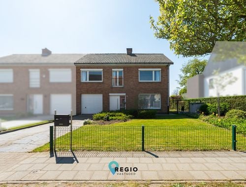                                         Maison à vendre à Hansbeke, € 445.000
