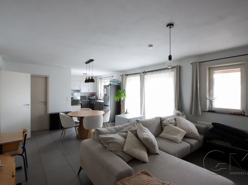 HERSEAUX<br />
Chaussée d'Estaimpuis - Résidence Coursives<br />
Appartement 2 chambres en Rez-de-chaussée + place de parking dans une résidence agréa
