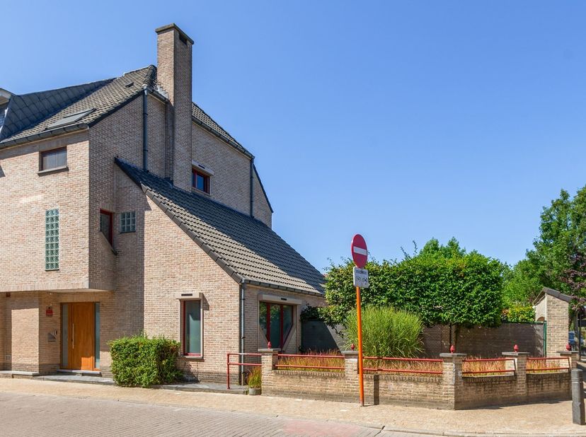 Huis te koop in Hogenakkerstraat 42,
                    9100 Sint-Niklaas