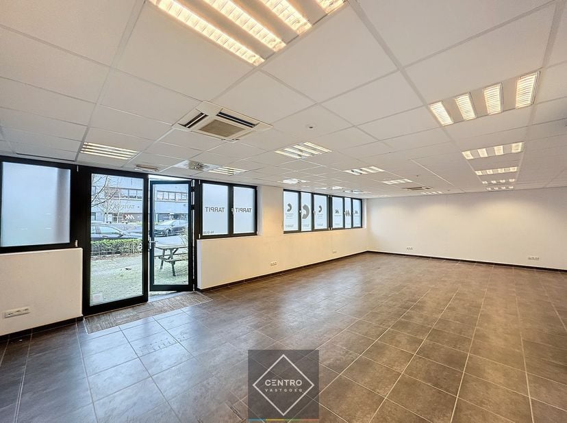 Bien professionnel à vendre
                    à 8000 Brugge