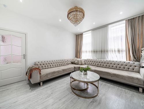                                         Appartementsgebouw te koop in Brussel, € 1.200.000

