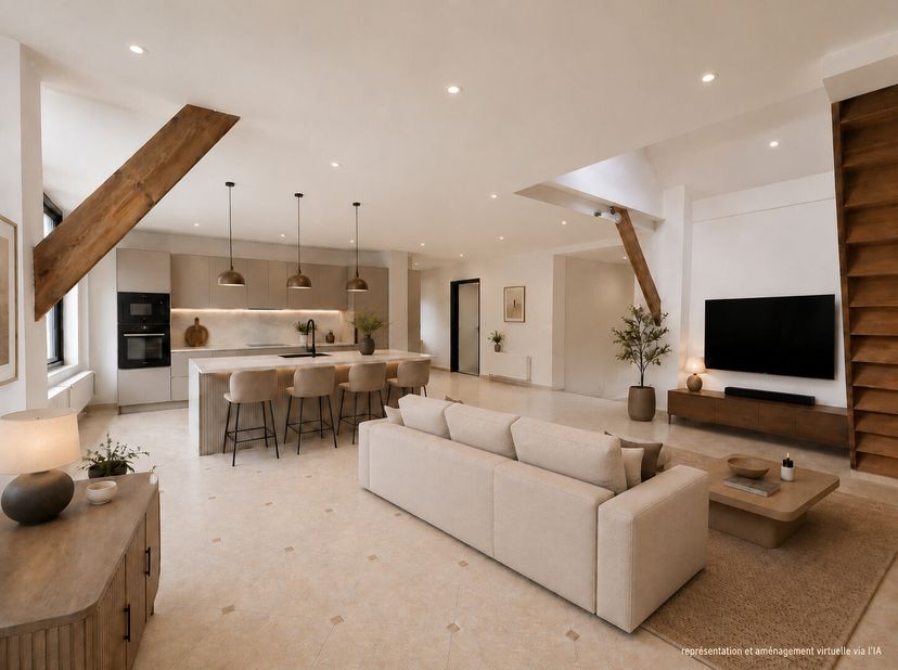 n een klein appartementencomplex met 4 woningen (huidige indeling), gelegen in een goed onderhouden historisch gebouw. Gelegen in het centrum, vlakbij