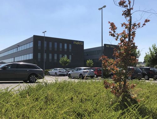                                         Bureaux à louer à Wommelgem, € 13.000
