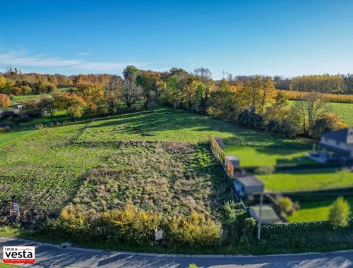                                         Terrain à bâtir à vendre à Hoeselt, € 95.000
