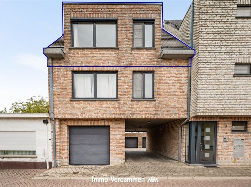 Perfect instapklaar appartement, gunstig gelegen nabij het landelijke dorpscentrum van Putte.<br />
Dit knap appartement met 2 slaapkamers is gelegen
