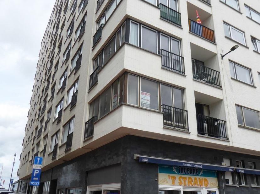 Goedgelegen hoekappartement 2 Slaapkamers te koop op steenworp van DIJK, STRAND en CENTRUM BLANKENBERGE