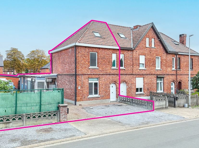 Bij ImmoFusion 7/7 “open huis”: klik op onze 3D-TOUR.<br />
Ervaar vastgoed alsof je er zelf doorloopt!<br />
<br />
Ontdek deze charmante halfopen wo