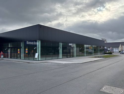                                         Bien commercial à louer à Roeselare, € 5.062,50
