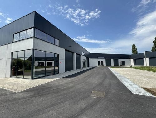                                        Entrepôt à vendre à Zwevezele, € 433.488
