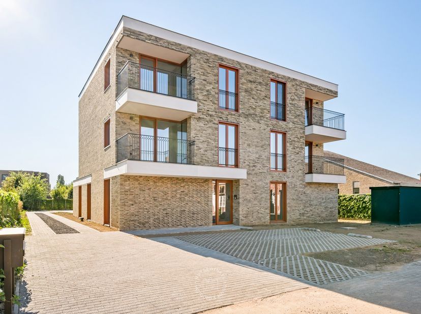 Appartement à louer
                    à 9810 Eke