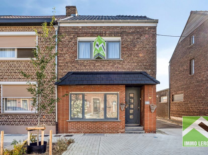 Bekijk deze woning rechtstreeks op de site van immo Leroi: https://www.immo-leroi.be/pand/kopen-woning-tongeren/7617265<br />
<br />
Deze woning is ge