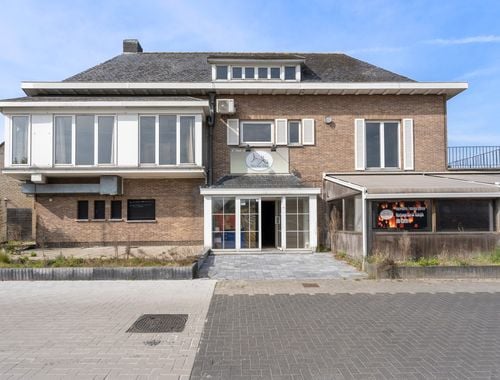                                         Bien commercial à vendre à De Panne, € 435.000
