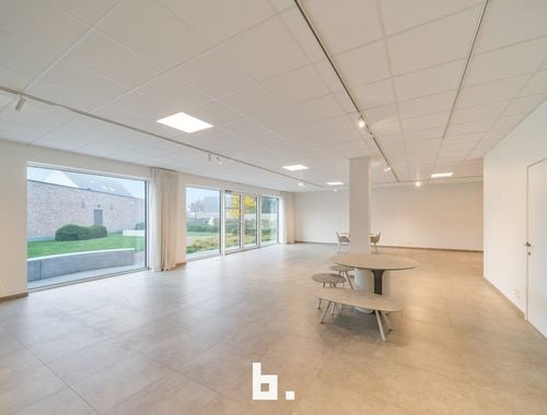                                        Handelszaak te koop in Jabbeke, € 500.000
