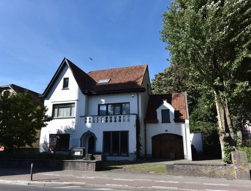                                         Burelencomplex te huur in Eeklo, € 1.150
