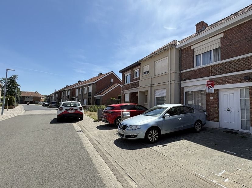Huis te koop in Monseigneur De Haernestraat 18x,
                    8800 Roeselare