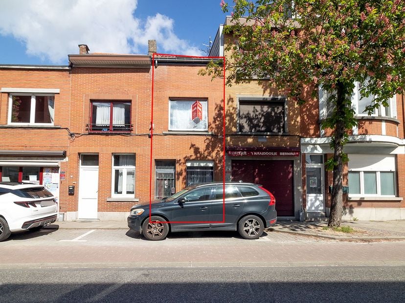 MAISON CLE EN MAIN<br />
<br />
Maison avec terrain et dépendances, située à 3010 Leuven (Kessel-Lo), Diestsesteenweg 203, cadastrée section F, numéro