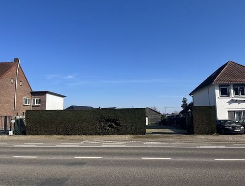                                         Bouwgrond te koop in Neeroeteren, € 175.000
