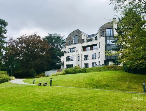                                         Appartement à louer à Woluwe-Saint-Pierre, € 4.200
