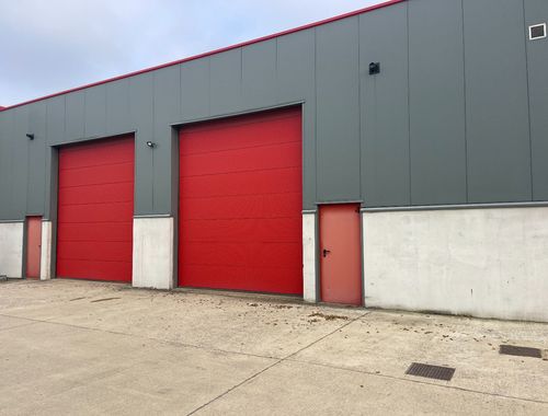                                         Entrepôt à louer à Bilzen, € 1.580
