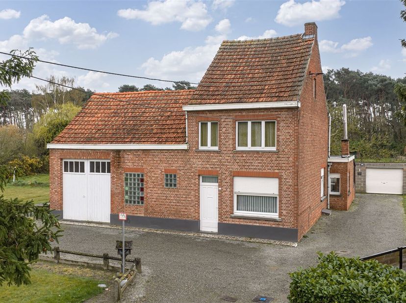 Openhuizendag op zaterdag 13 juni 2026 van 12u30 - 13u30<br />
Vrijstaande renovatiewoning op een landelijke ligging in Tremelo, met 3 slaapkamers, ga