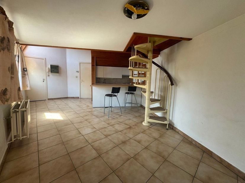 Appartement à louer
                    à 9300 Aalst