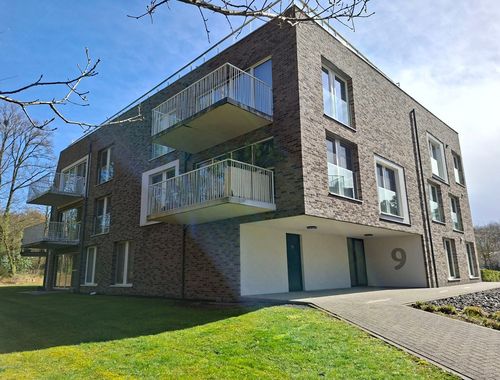                                         Gelijkvloers app. te huur in Genk, € 995
