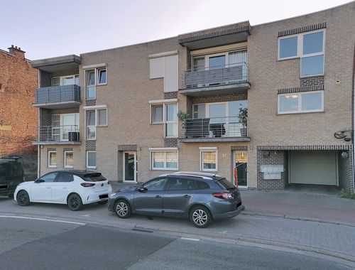                                         Appartement à louer à Reet, € 925
