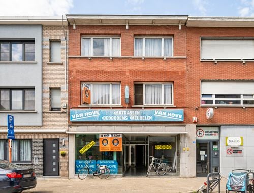                                        Usage mixte à vendre à Herentals, € 298.000
