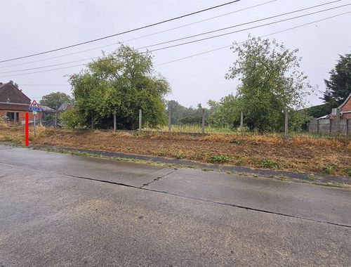                                         Terrain à vendre à Villerot, € 40.000
