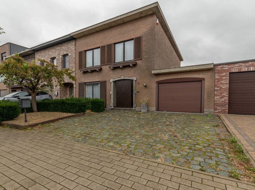 Huis te huur in Jan Frans Willemslaan 21,
                    2630 Aartselaar