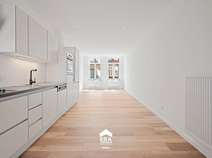 [[ DIT PAND NEEMT DEEL AAN DE ERA OPEN HUIZEN DAG OP 13/6 VAN 11:00 TOT 12:00 ]] je op zoek naar een instapklaar appartement met karakter én topliggin