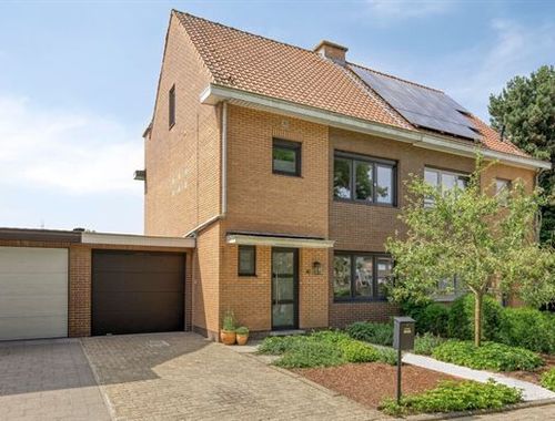                                         Woning te koop in Puurs, € 374.000
