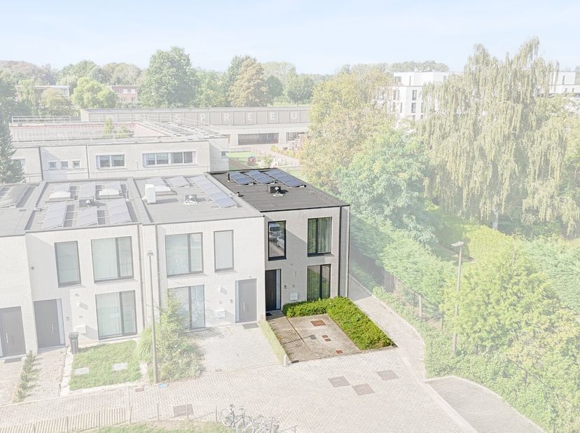 Huis te koop in Camilla van Peteghemstraat 10,
                    2800 Mechelen