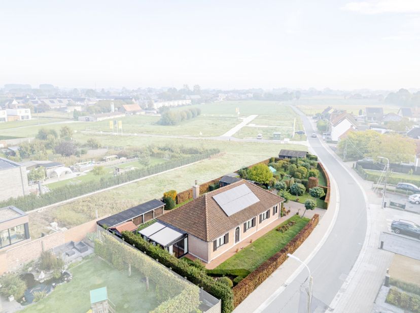 Maison à vendre à Kleine Ardooisestraat 3,
                    8800 Roeselare