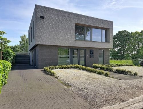                                         Handelszaak te koop in Lommel, € 525.000
