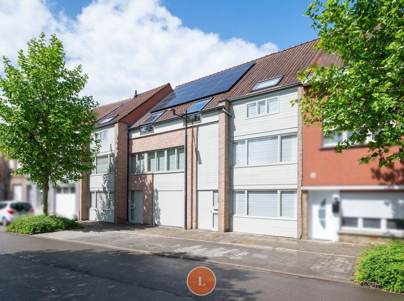 Huis te koop in Zandputstraat 27,
                    8930 Menen